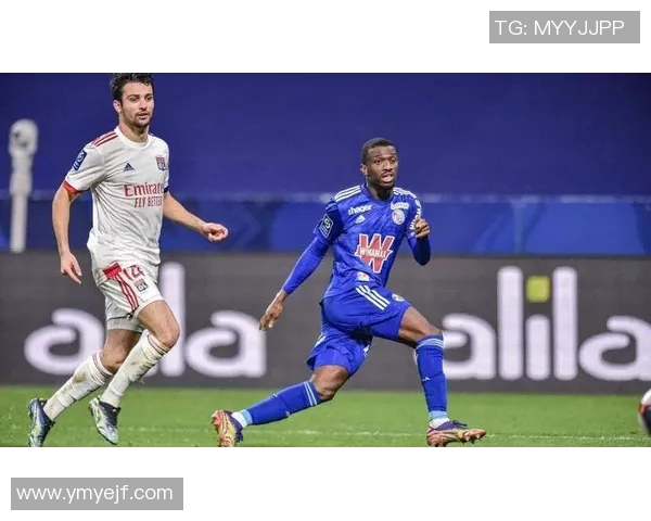 斯特拉斯堡对阵里昂的比赛结果分析与精彩瞬间回顾