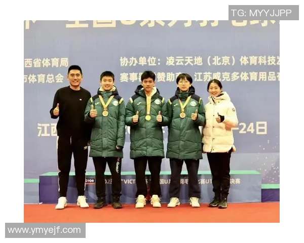 重庆羽毛球队在全国羽毛球意识排行榜中荣获第八名的佳绩引发关注